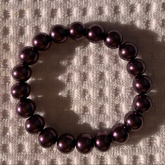 Pretty Plum Faux Pearl Stretch Bracelet - Picture 1 of 3